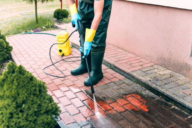 Best Patio and Deck Pressure Washing  in Collinsvle, IL